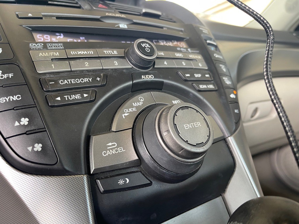 2010 Acura TL Image 24