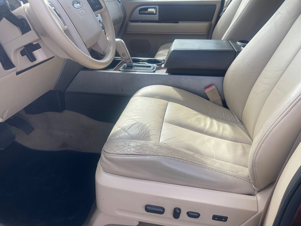 2011 Ford Expedition Image 7