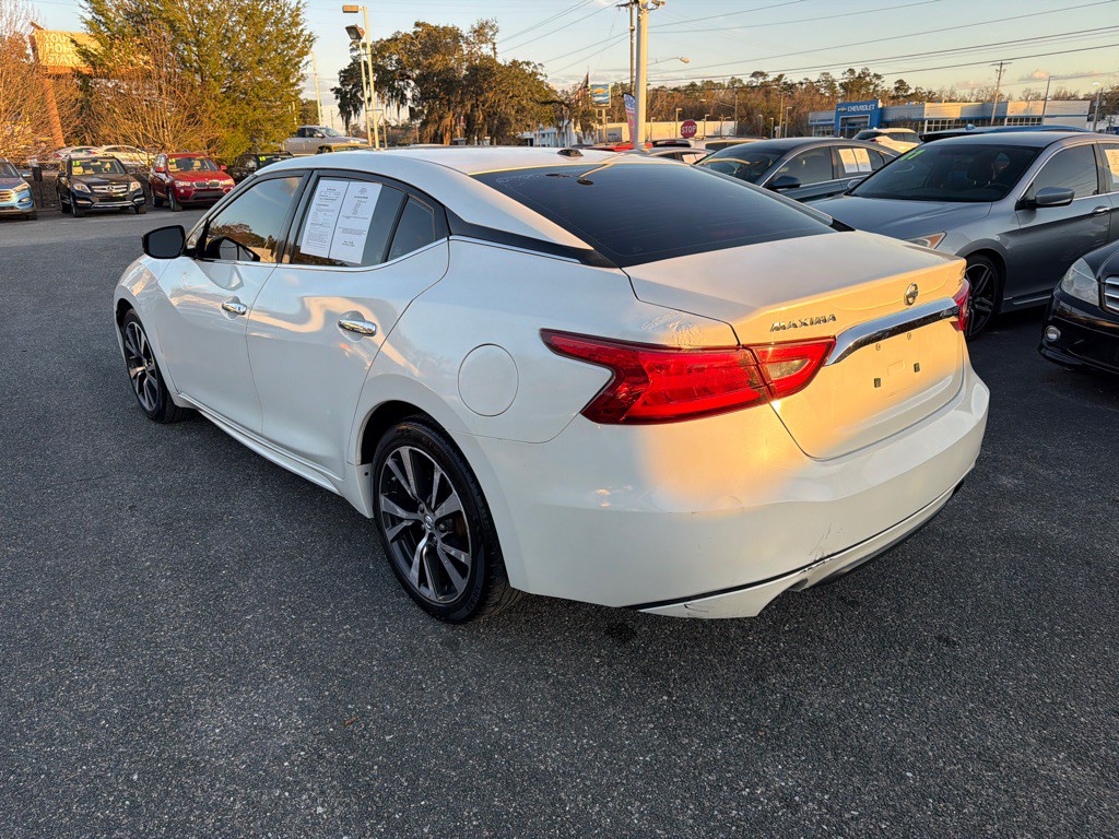 2016 Nissan Maxima Image 4