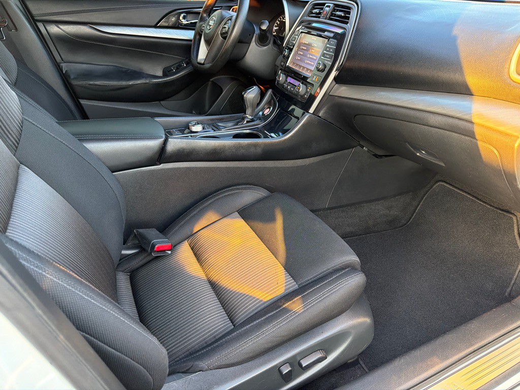 2016 Nissan Maxima Image 7