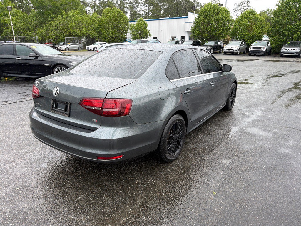 2017 Volkswagen Jetta Image 3