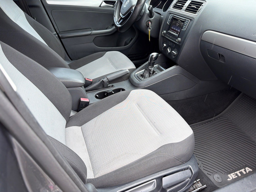 2017 Volkswagen Jetta Image 7