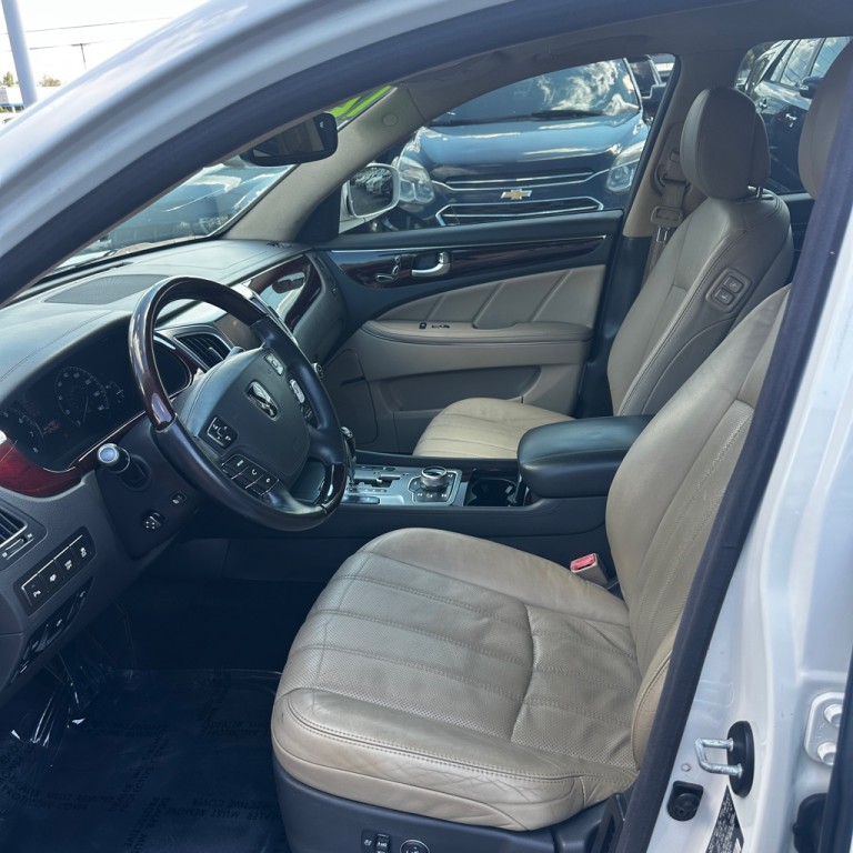 2012 Hyundai Equus Image 10