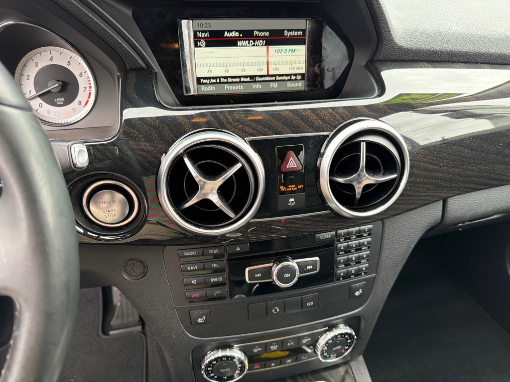 2015 Mercedes-Benz GLK-Class Image 11
