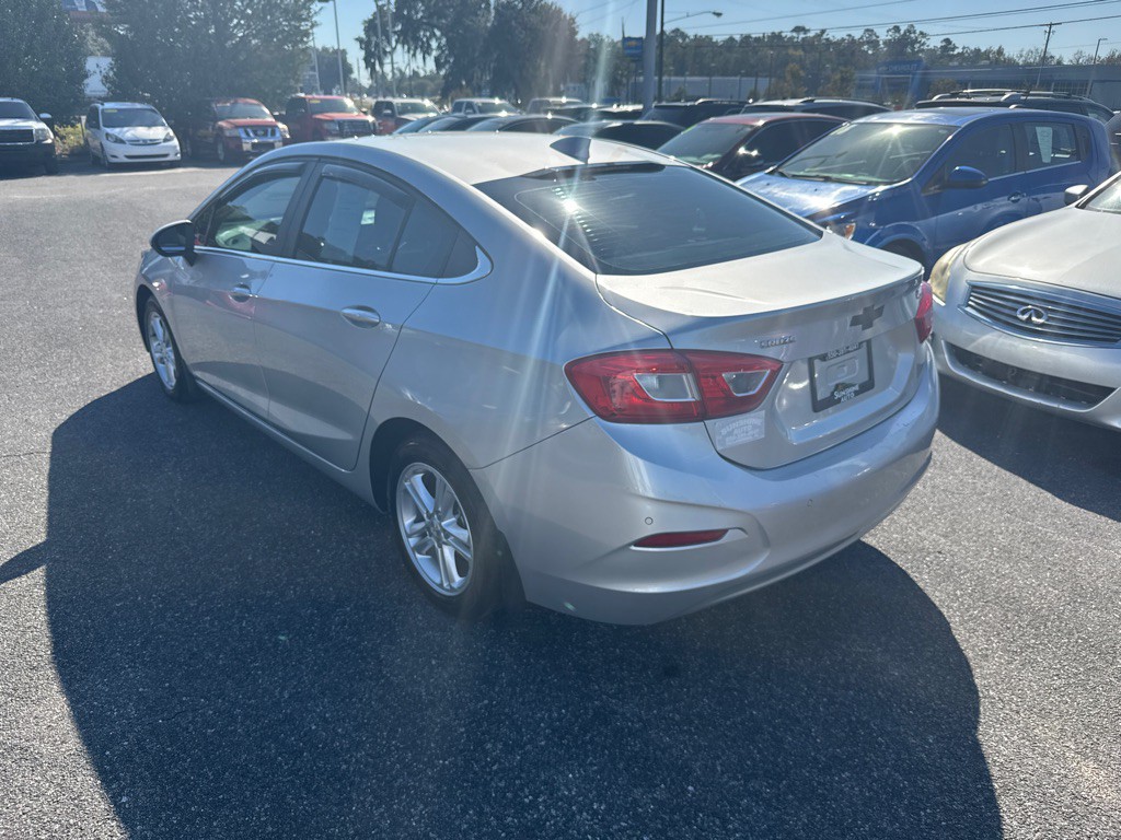 2017 Chevrolet Cruze Image 4