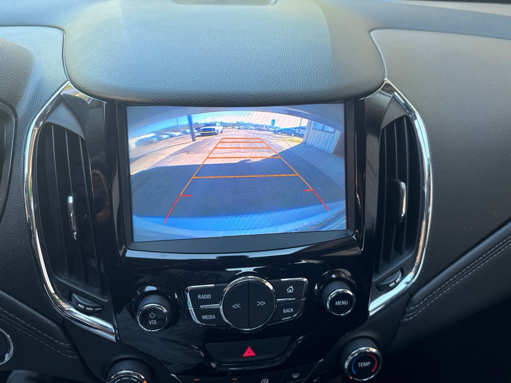 2017 Chevrolet Cruze Image 16