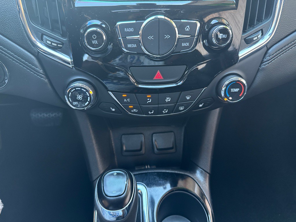 2017 Chevrolet Cruze Image 17