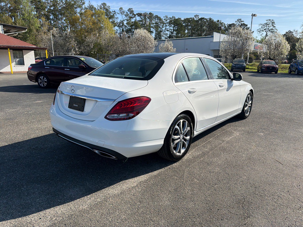 2017 Mercedes-Benz C-Class Image 3