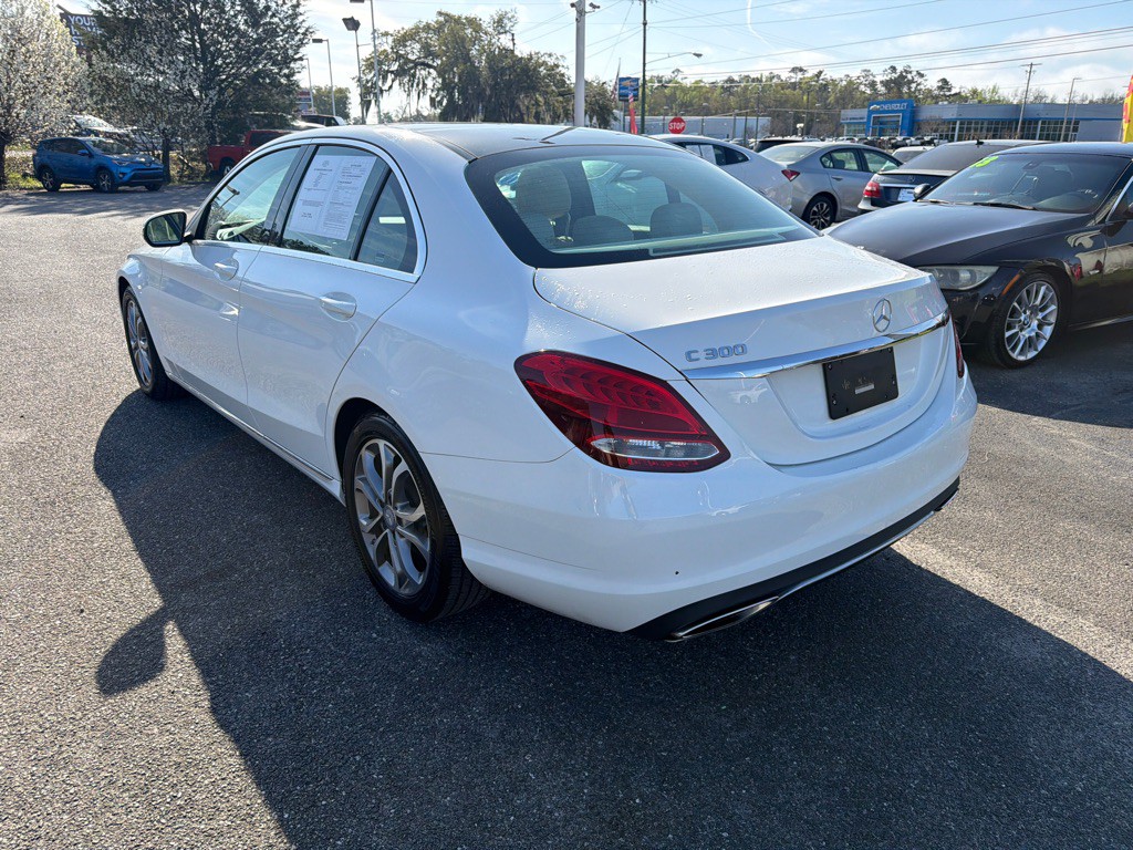 2017 Mercedes-Benz C-Class Image 4