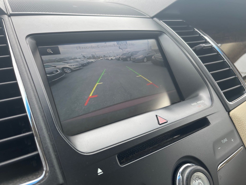 2015 Ford Taurus Image 6