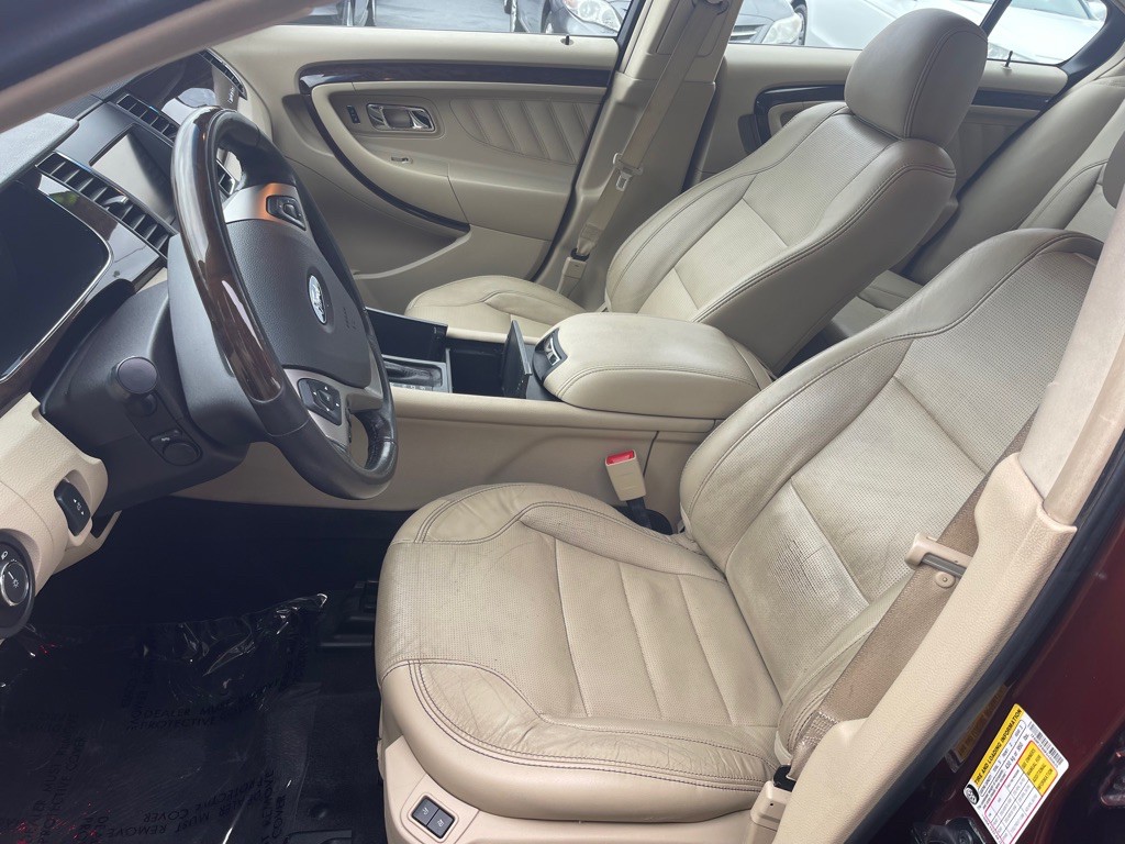 2015 Ford Taurus Image 7