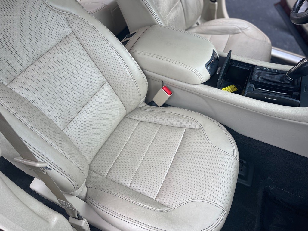 2015 Ford Taurus Image 27