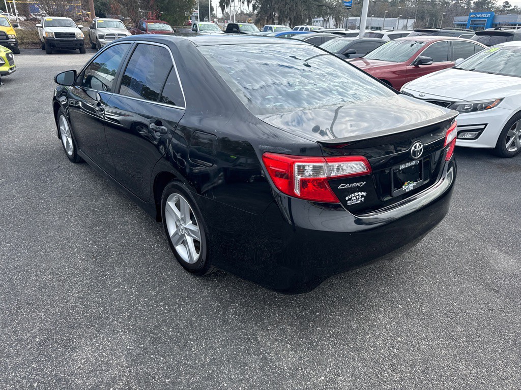 2014 Toyota Camry Image 4