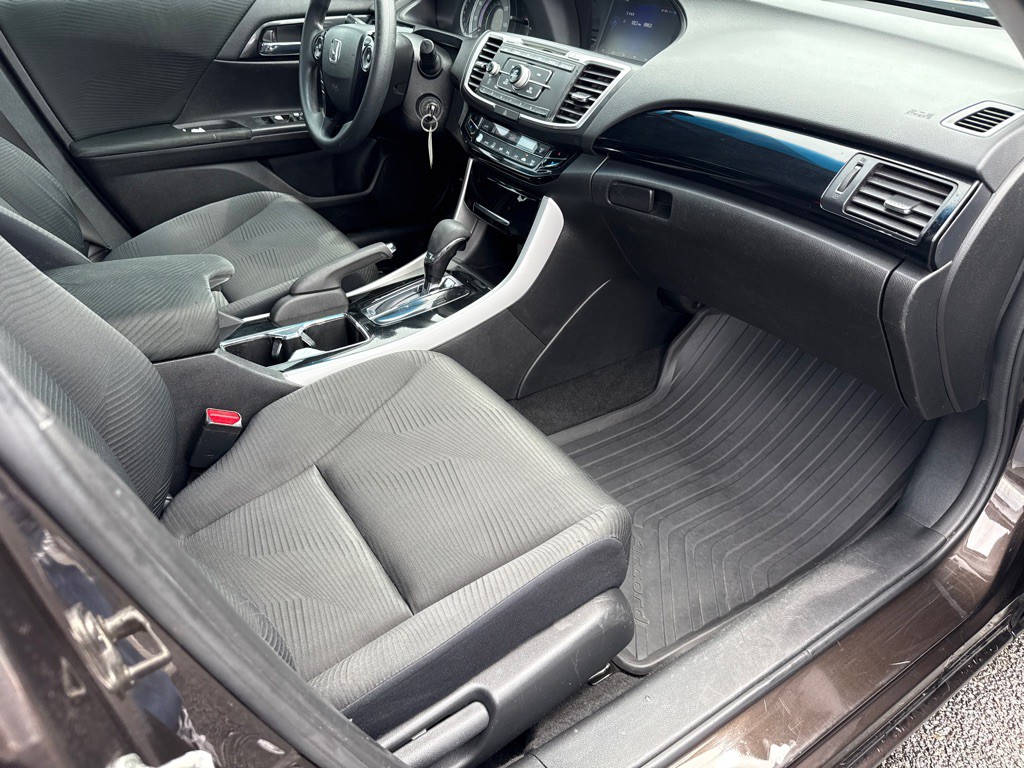 2016 Honda Accord Image 7