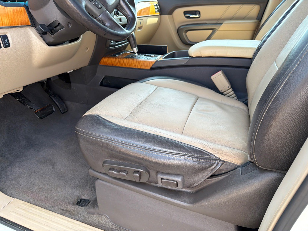 2015 Nissan Armada Image 6