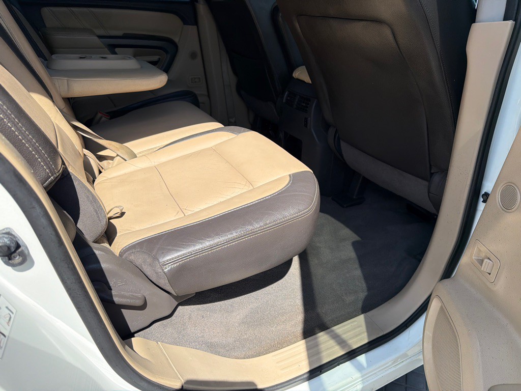 2015 Nissan Armada Image 10
