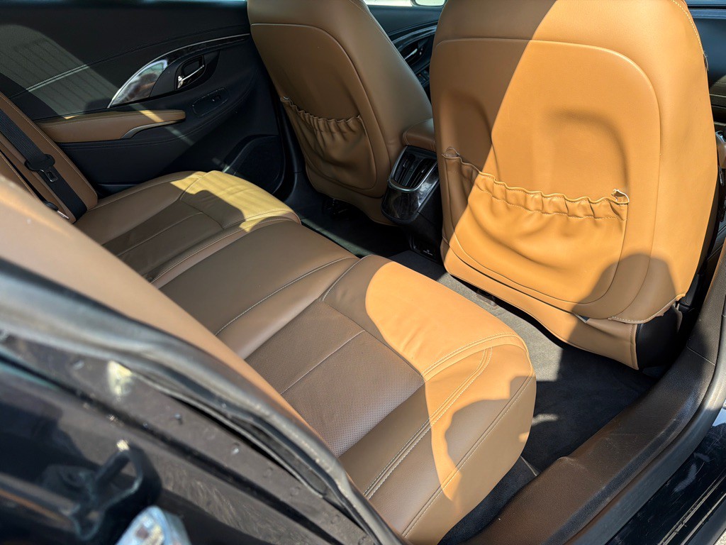 2015 Buick Lacrosse Image 8