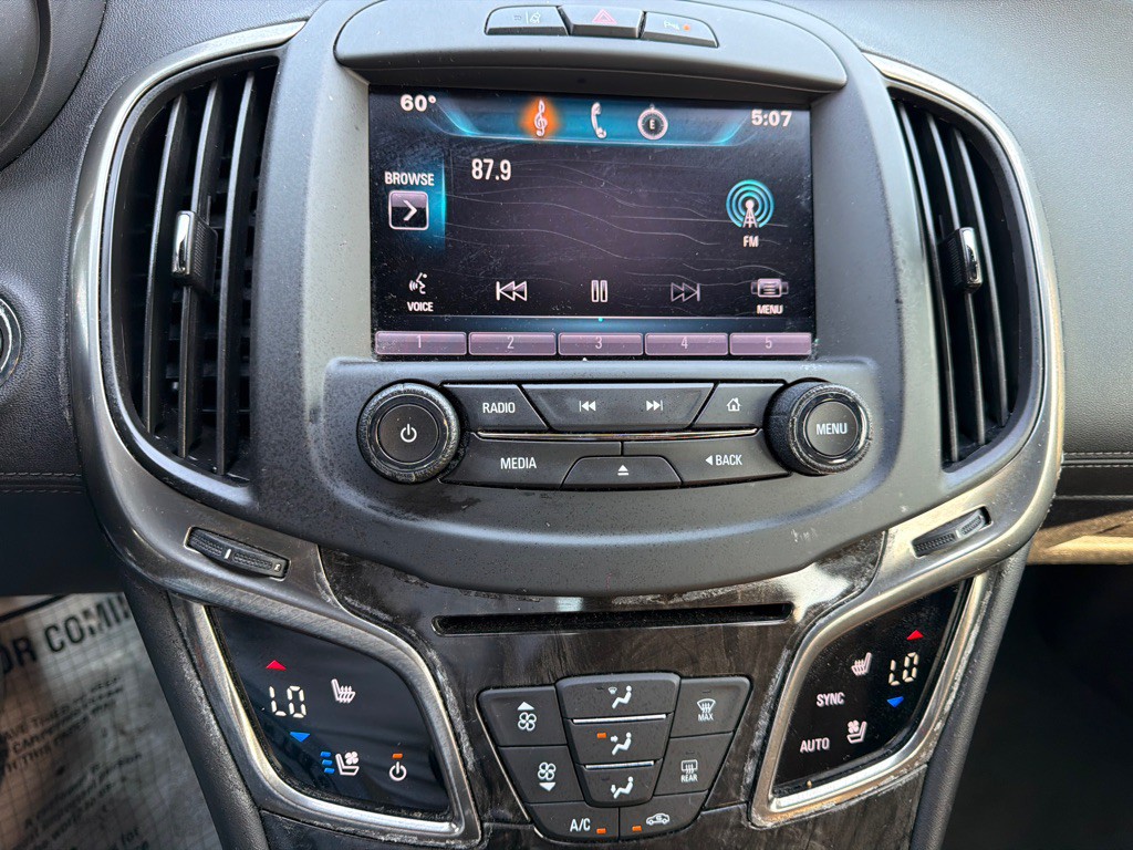2015 Buick Lacrosse Image 10