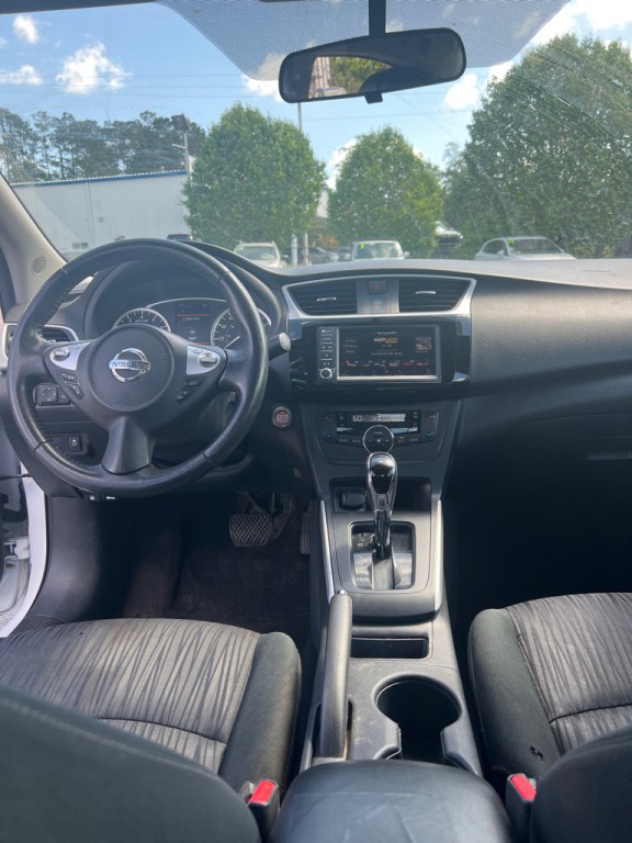 2019 Nissan Sentra Image 9