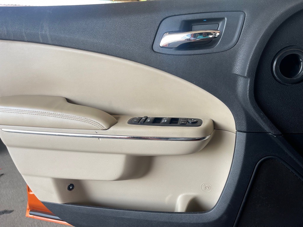 2011 Dodge Charger Image 7