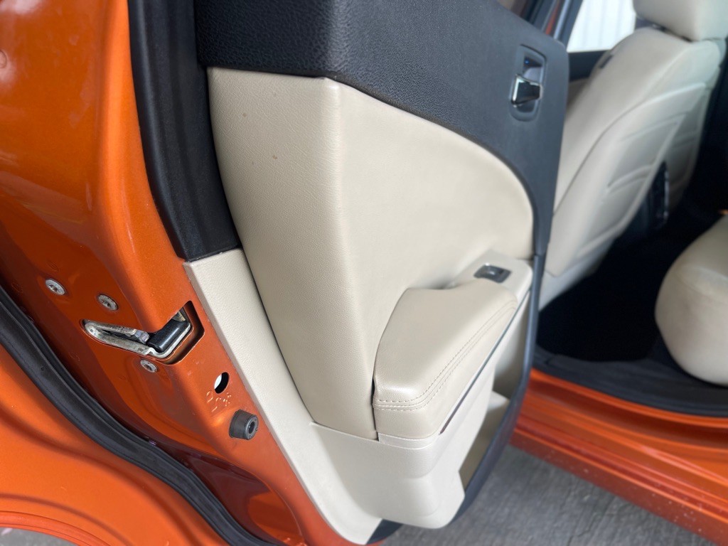 2011 Dodge Charger Image 10