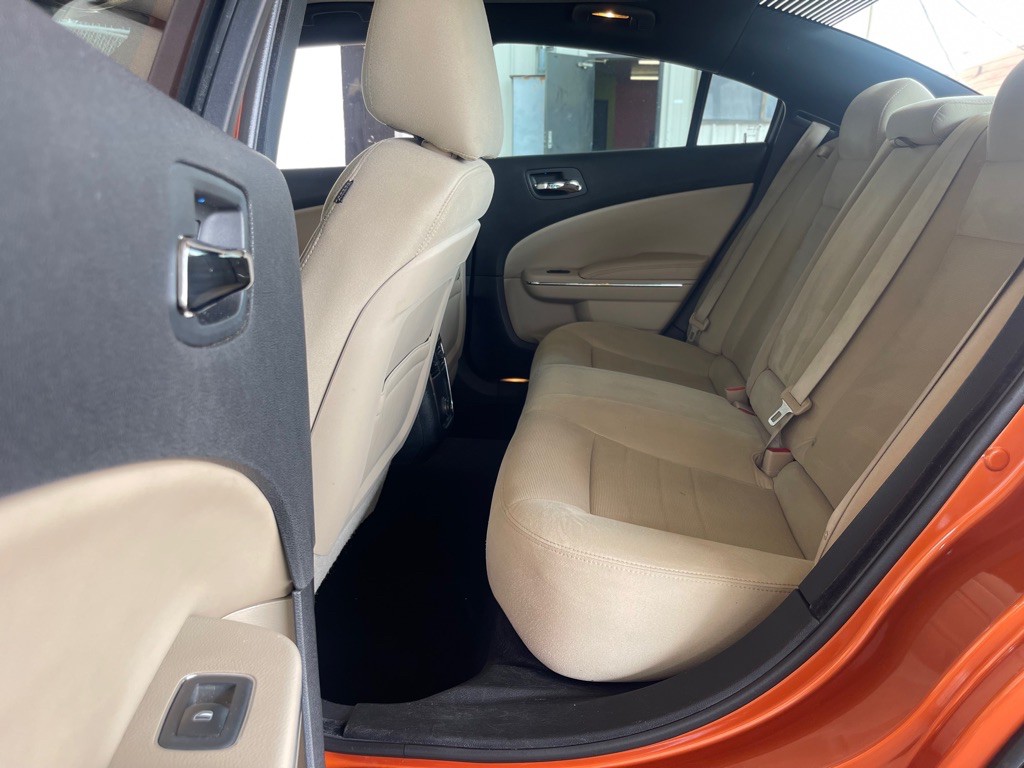 2011 Dodge Charger Image 11