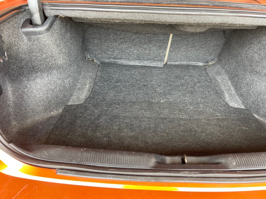 2011 Dodge Charger Image 16