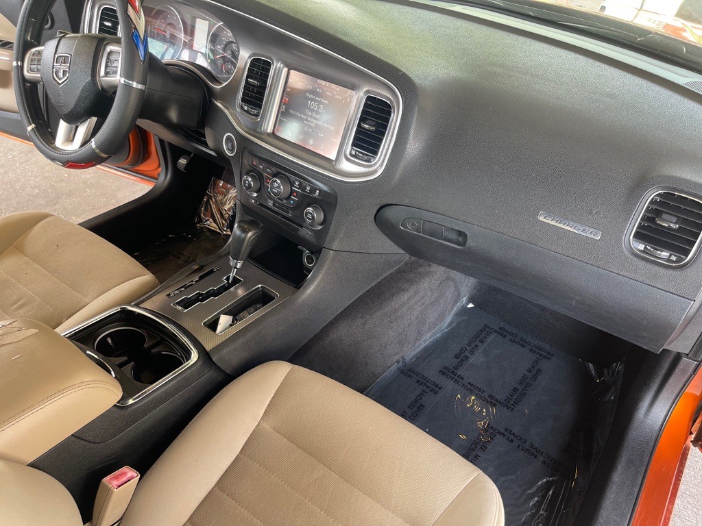 2011 Dodge Charger Image 18