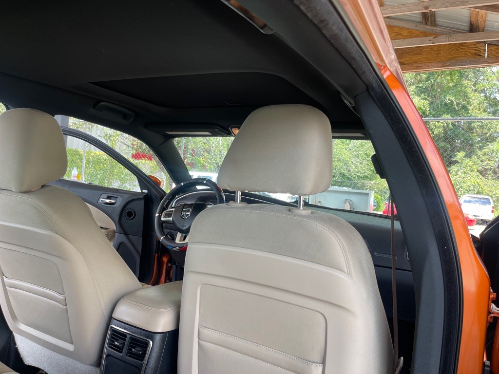 2011 Dodge Charger Image 22