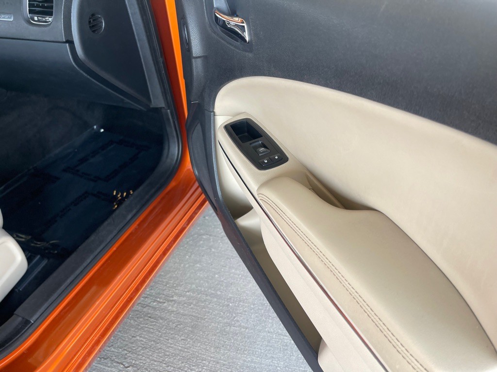 2011 Dodge Charger Image 28