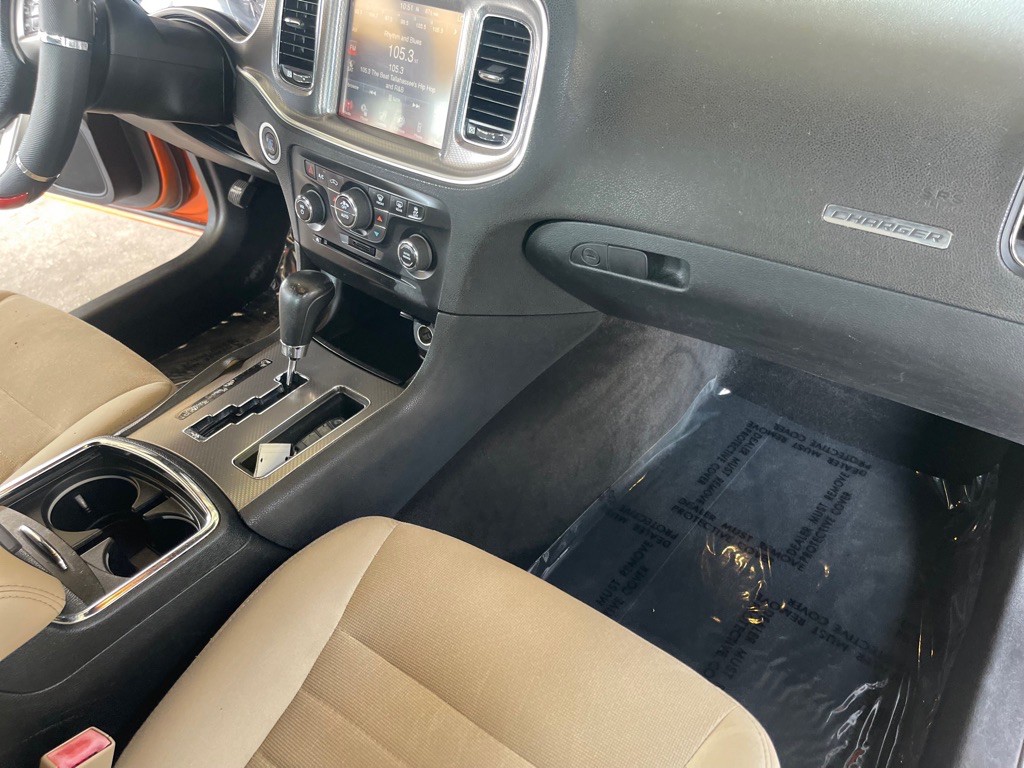 2011 Dodge Charger Image 30