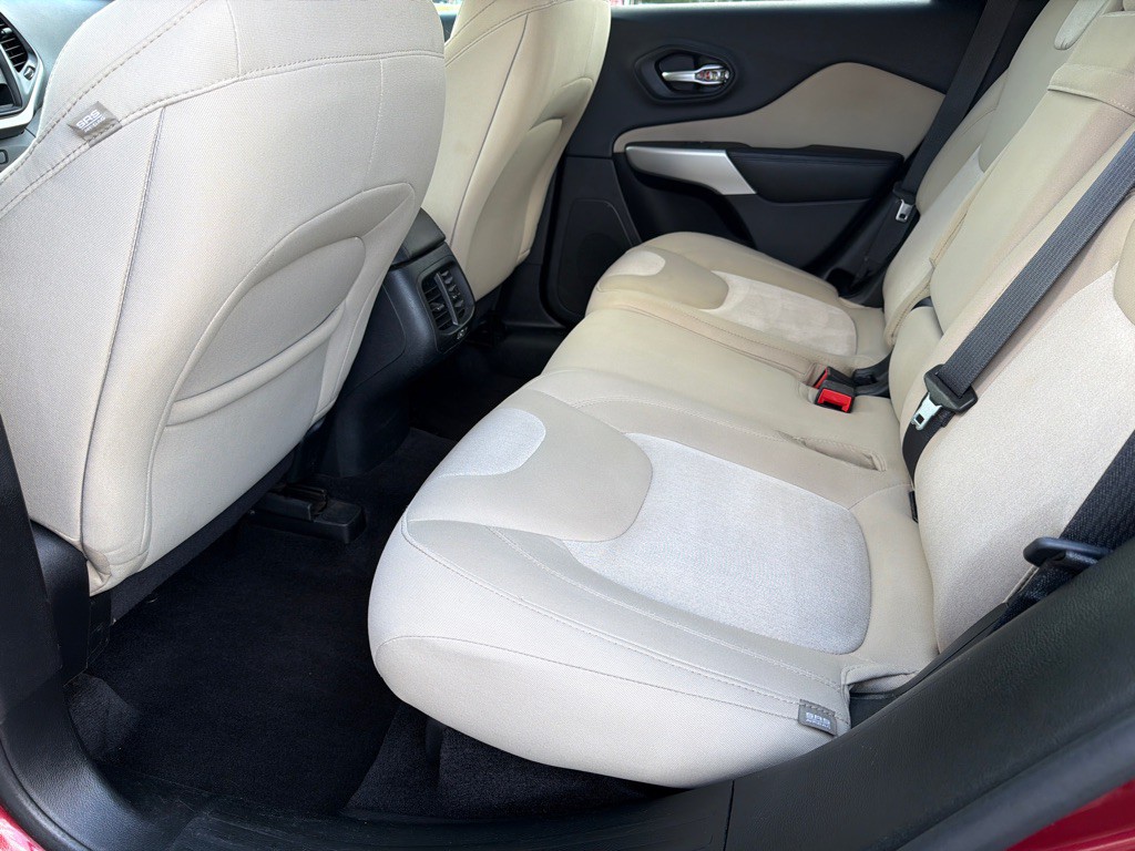 2018 Jeep Cherokee Image 6