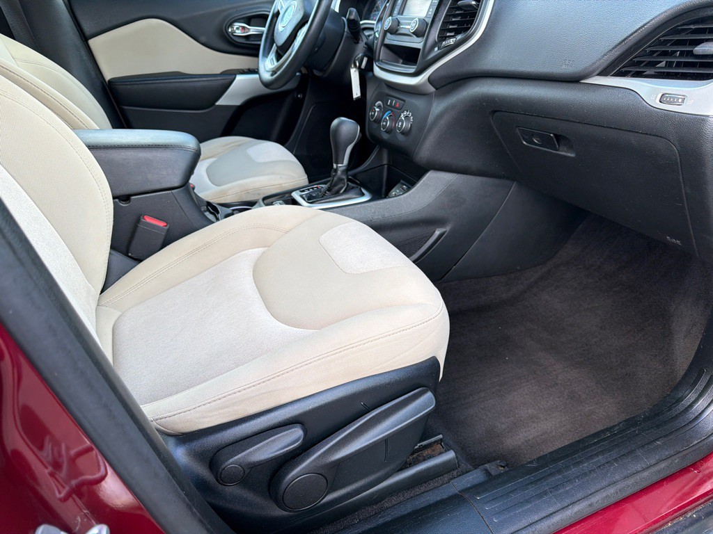 2018 Jeep Cherokee Image 7