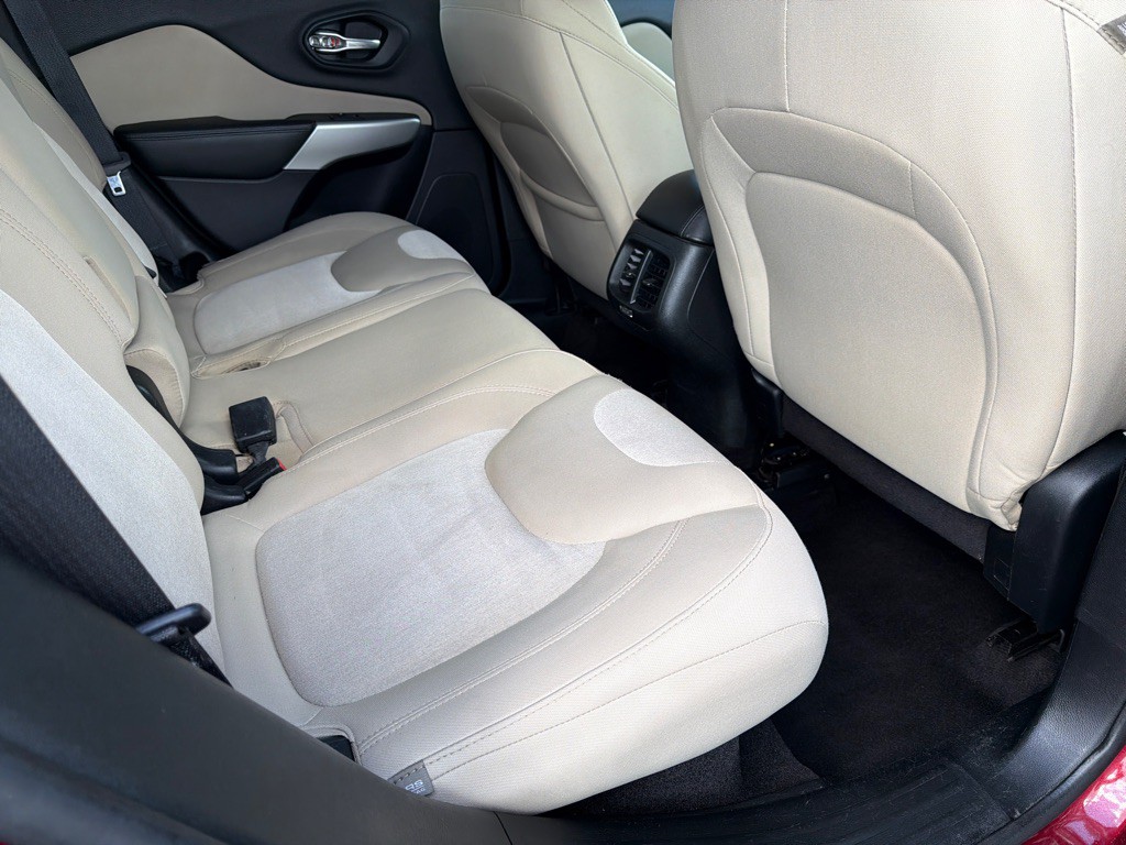 2018 Jeep Cherokee Image 8