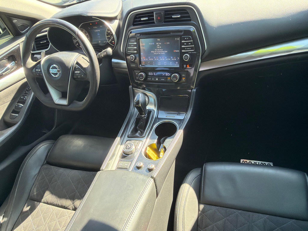 2016 Nissan Maxima Image 9