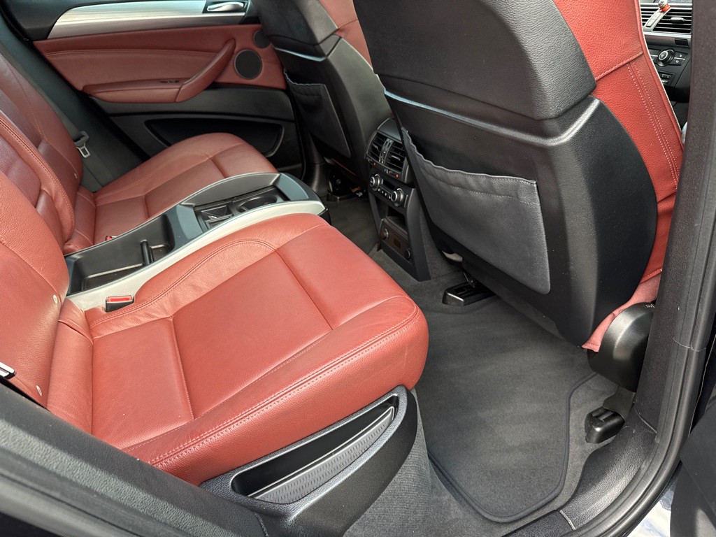 2012 BMW X6 Image 11
