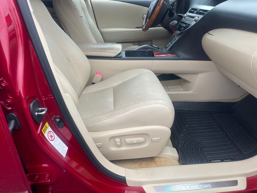2010 Lexus RX Image 12