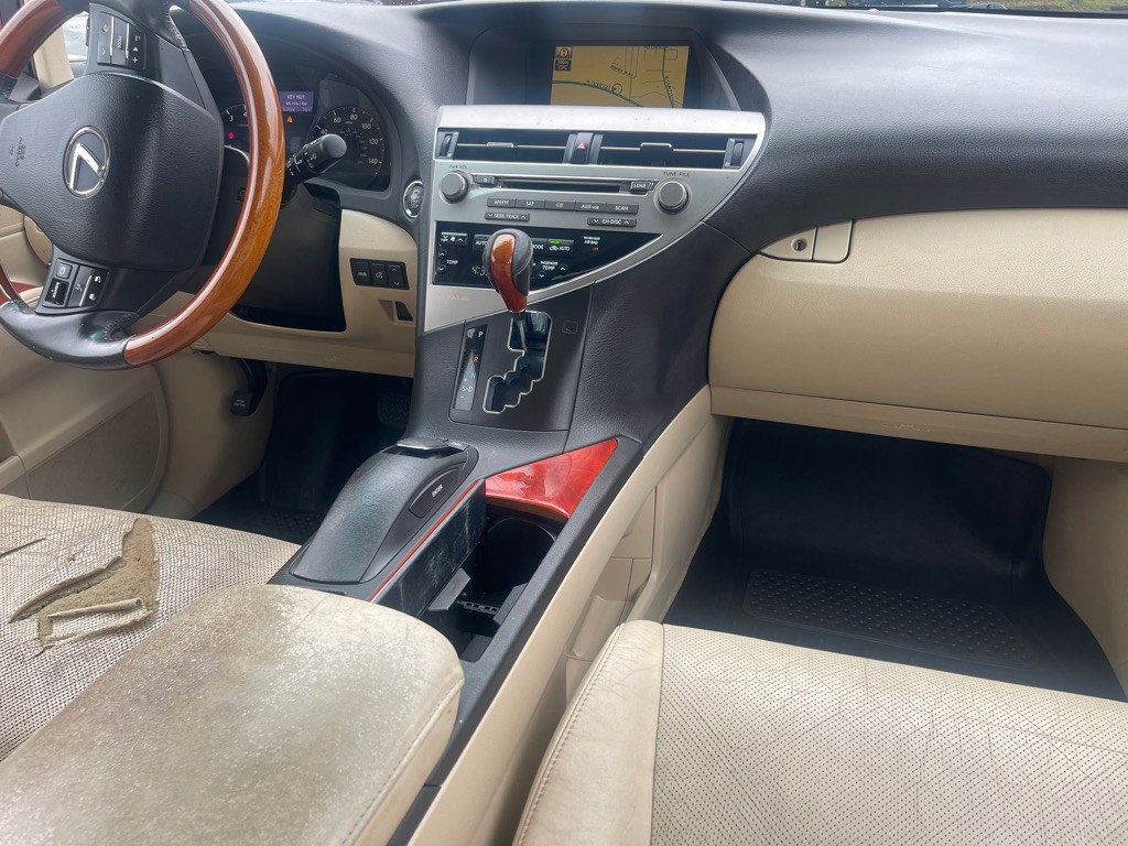 2010 Lexus RX Image 14
