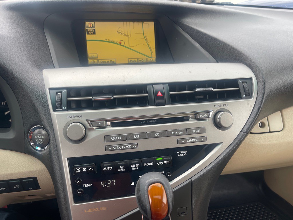 2010 Lexus RX Image 21