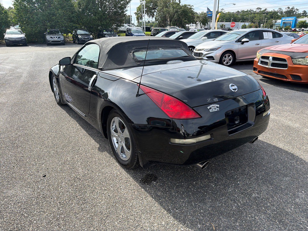 2004 Nissan 350Z Image 4