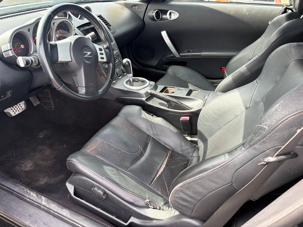 2004 Nissan 350Z Image 5