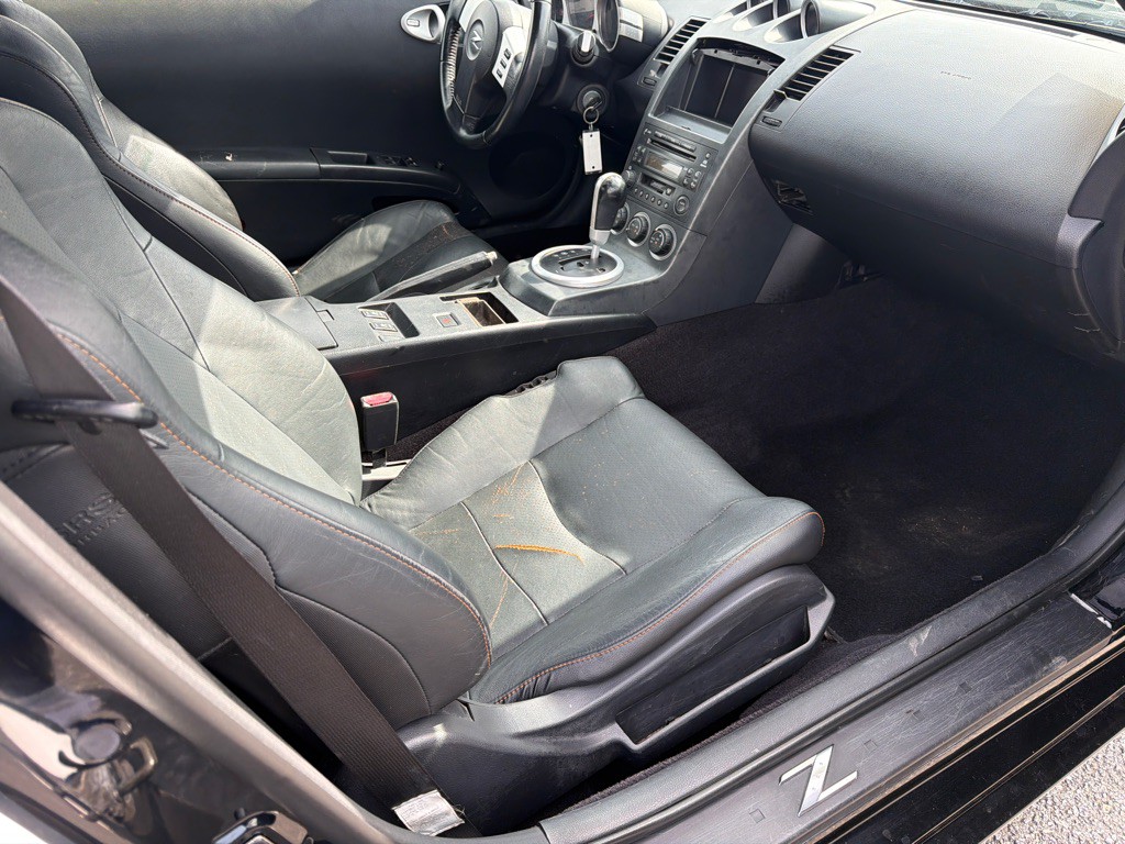 2004 Nissan 350Z Image 6