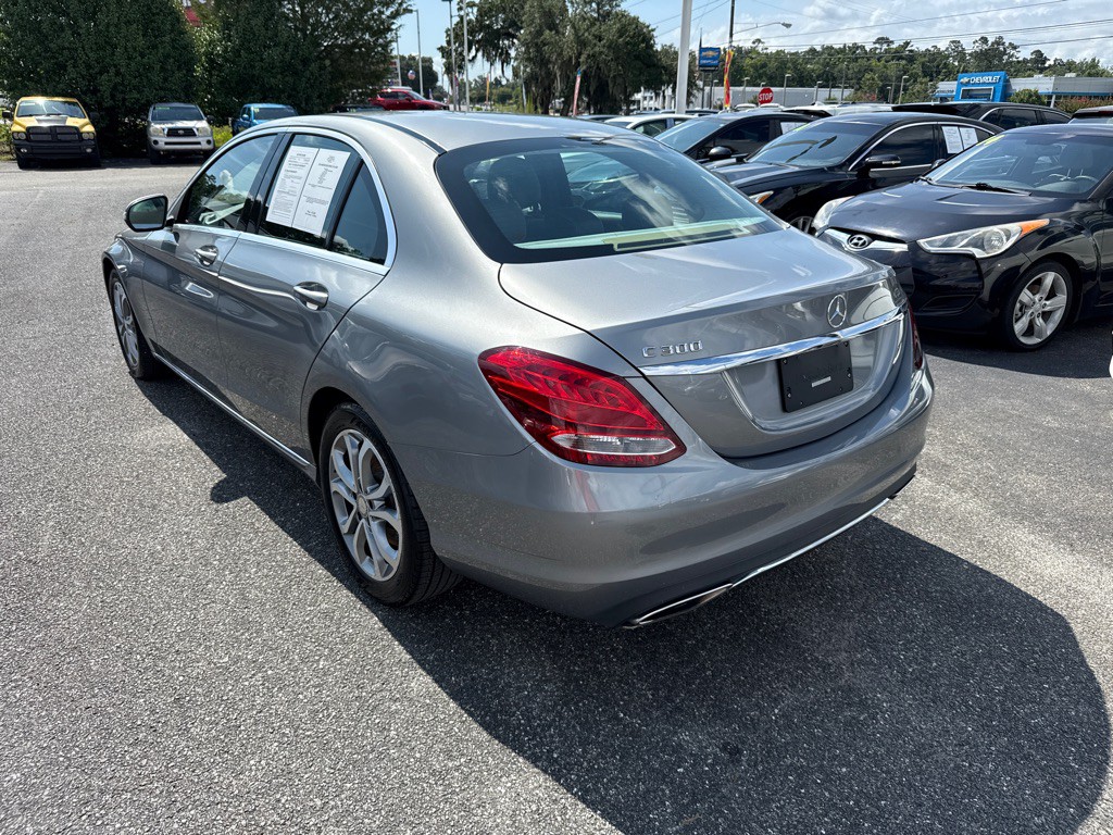2016 Mercedes-Benz C-Class Image 4