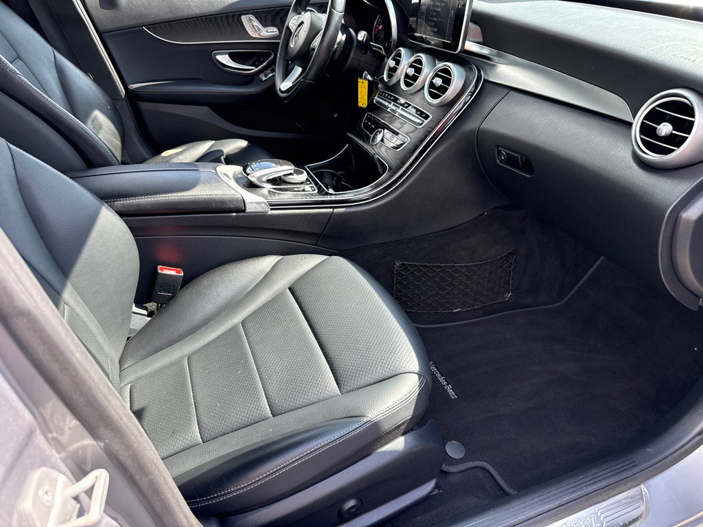 2016 Mercedes-Benz C-Class Image 7