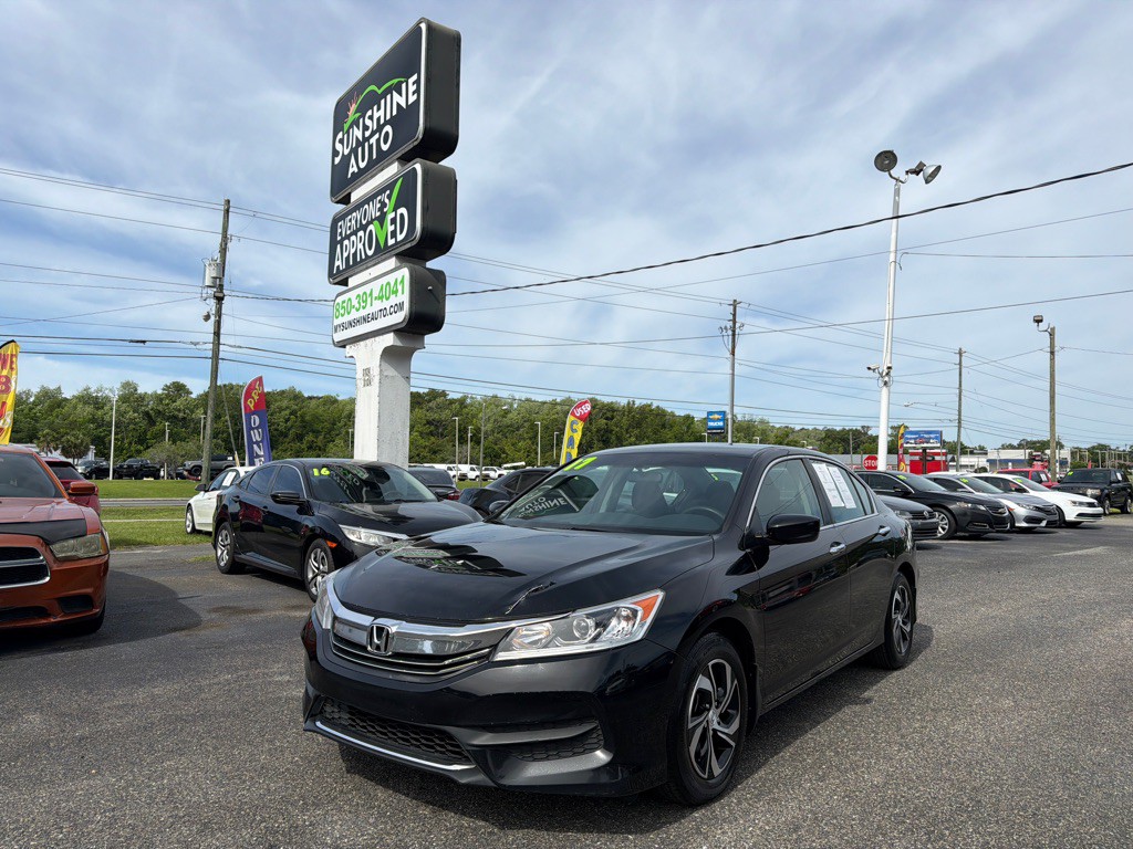 2017 Honda Accord Image 1