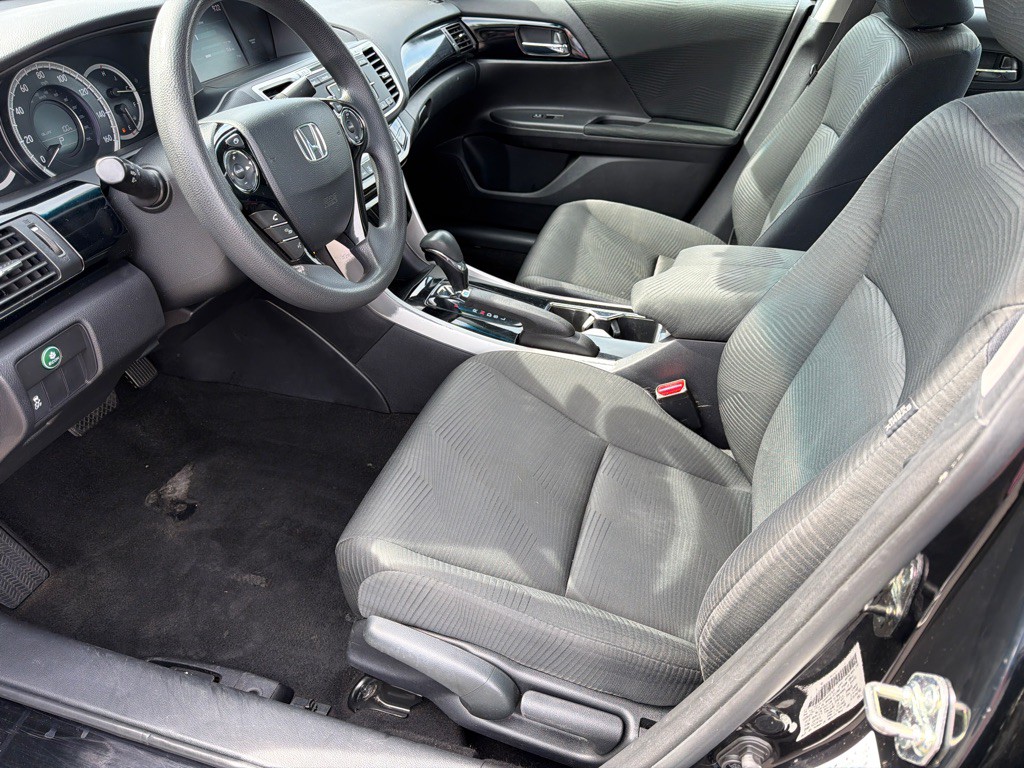 2017 Honda Accord Image 5