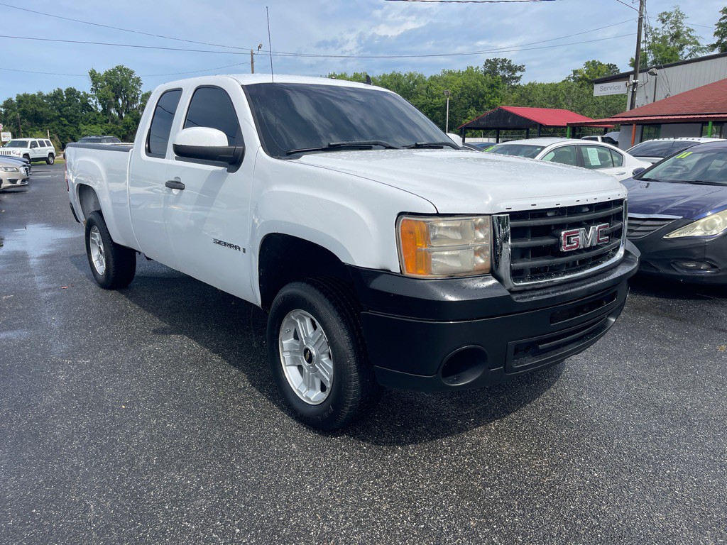 2007 GMC Sierra Image 2