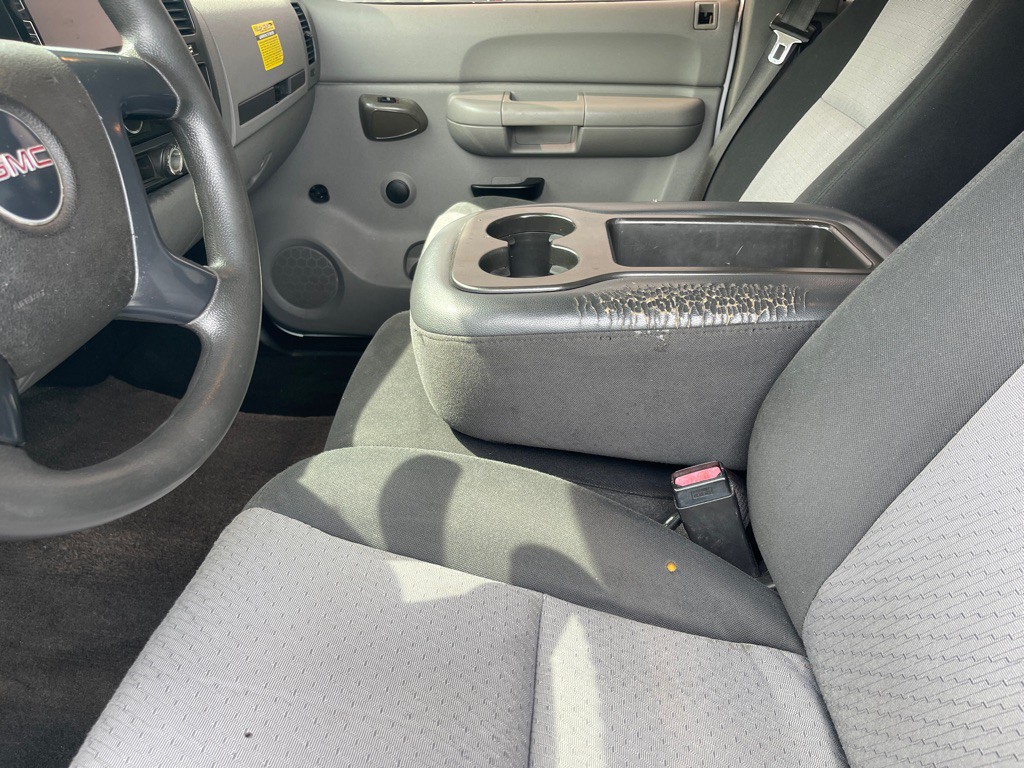 2007 GMC Sierra Image 7