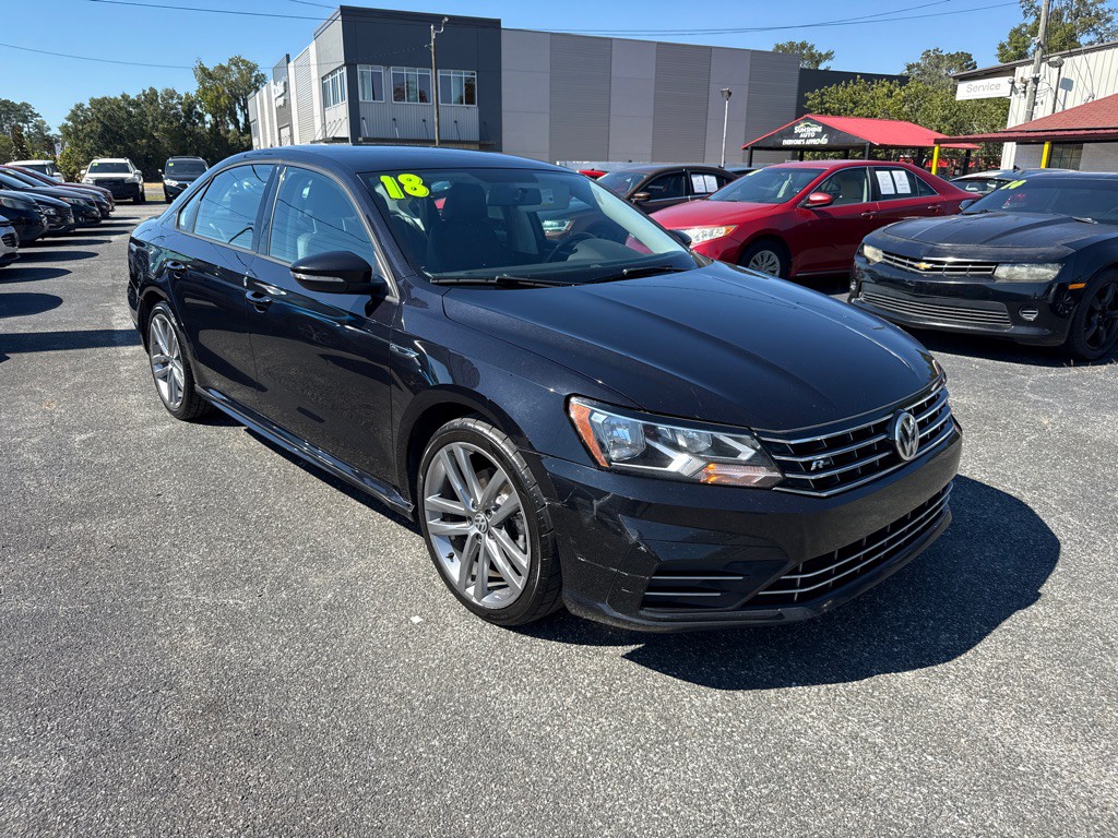 2018 Volkswagen Passat Image 2