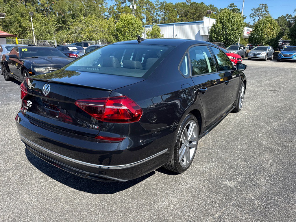 2018 Volkswagen Passat Image 3